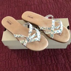 Bass brand “”Sharon” sandals